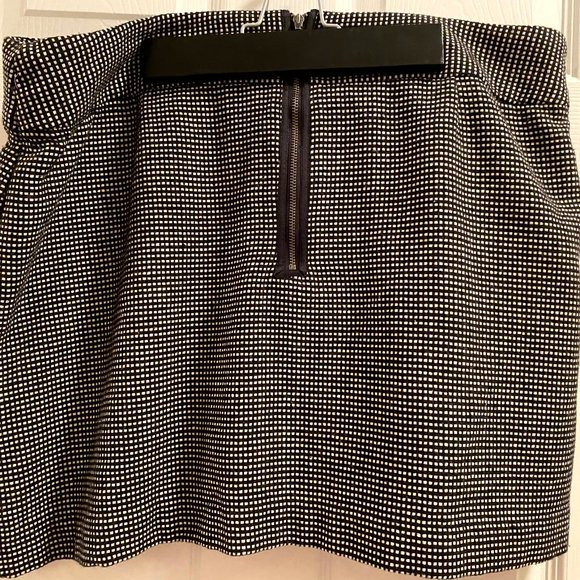 GAP Tweed Print Mini Skirt with Front Pockets - Picture 2 of 3